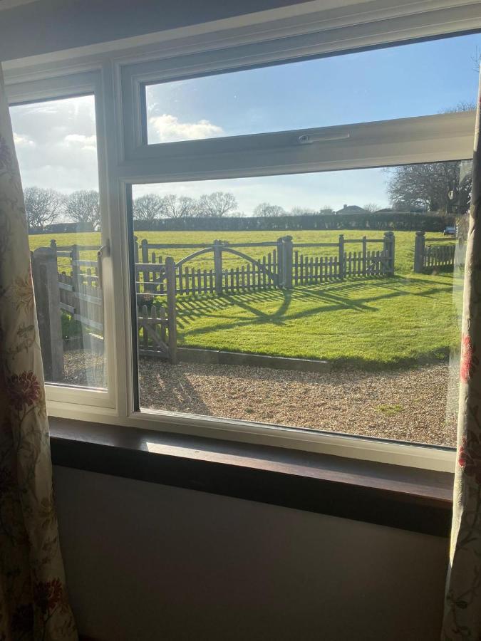 Villa Beautiful Rural Self Contained Farm Annex Hordle Exterior foto